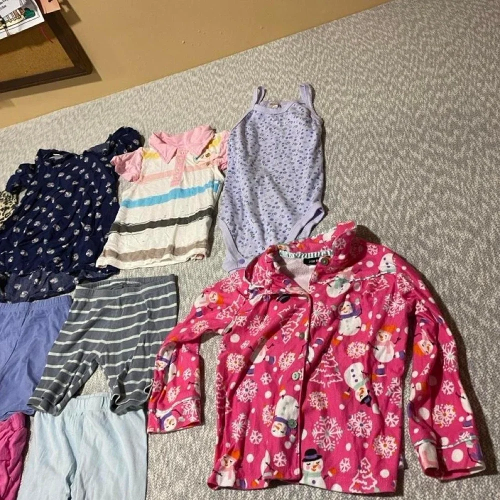 Baby girl clothes bundle 3T. SKU-A965